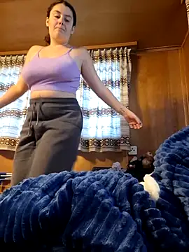 YoungLiisaxx online show from 3, 11, 2025