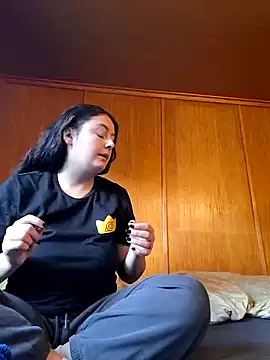 YoungLiisaxx online show from 13, 11, 2025