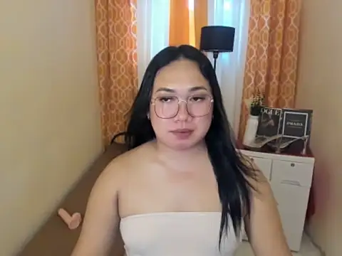 TsUncutKaren online show from 12, 4, 2026