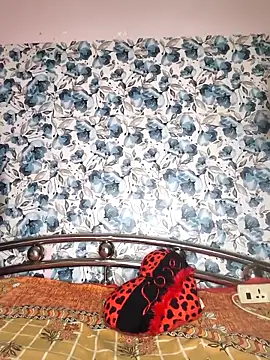 yours sugar babe online show from 4, 3, 2026