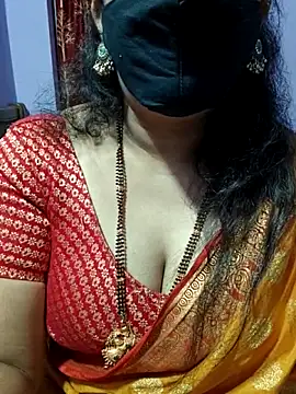 luci-queen online show from 9, 10, 2025