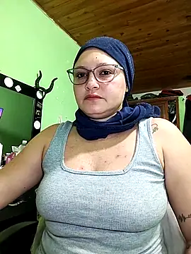 Snapshot of zulaija_masih chatting on 23, 9, 2025 zulaija masih online show from 23, 9, 2025