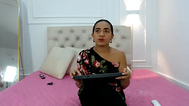 charlotte dante212 online show from 3, 11, 2025