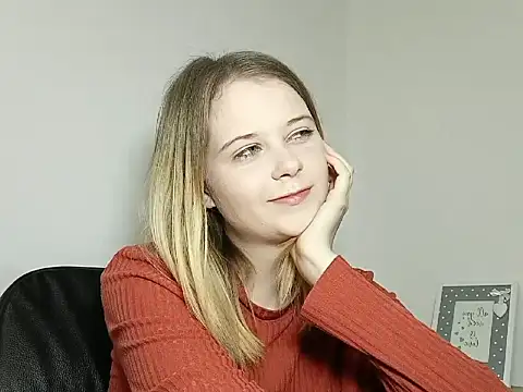 Snapshot of LydiaYoung chatting on 29, 9, 2025 LydiaYoung online show from 29, 9, 2025