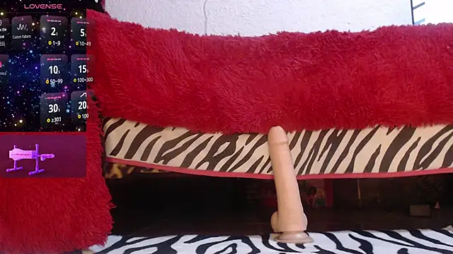 leyla james  online show from 23, 10, 2025