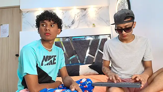 Snapshot of YOUNGS_GUYS chatting on 12, 9, 2025 YOUNGS GUYS online show from 12, 9, 2025