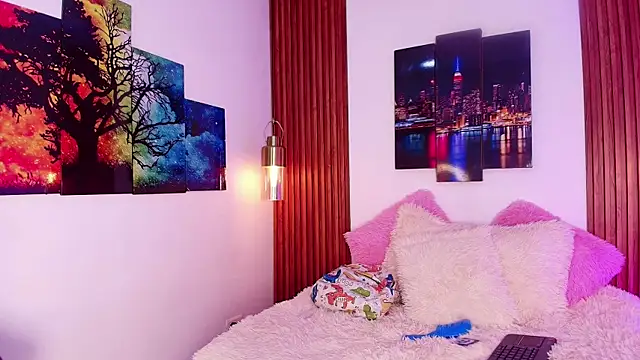 Emily Vaughan online show from 21, 9, 2025