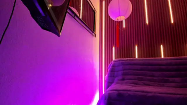 ArianaSantana online show from 21, 12, 2025