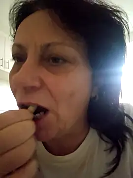 jessyca  online show from 19, 11, 2025