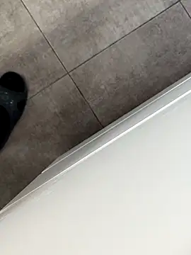 Snapshot of Yazaza1999 chatting on 29, 9, 2025 Yazaza1999 online show from 29, 9, 2025