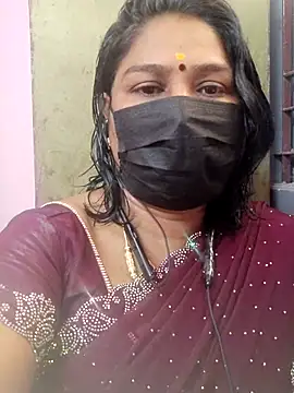 Snapshot of Tamil_Azhaghi25 chatting on 5, 7, 2026 Tamil Azhaghi25 online show from 5, 7, 2026
