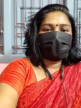 Snapshot of Tamil_Azhaghi25 chatting on 10, 7, 2026 Tamil Azhaghi25 online show from 10, 7, 2026