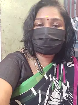 Snapshot of Tamil_Azhaghi25 chatting on 14, 7, 2026 Tamil Azhaghi25 online show from 14, 7, 2026
