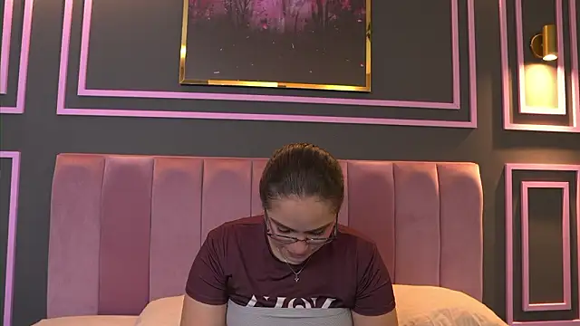 Tayler Kim online show from 15, 3, 2026