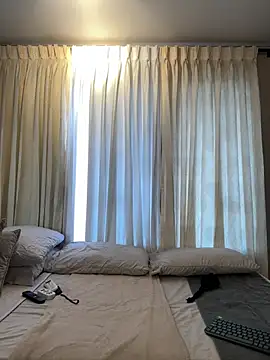 Tayler Kim online show from 4, 4, 2026