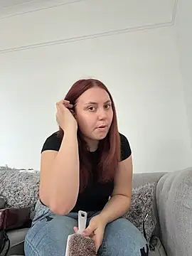 RoseMaee online show from 8, 10, 2025