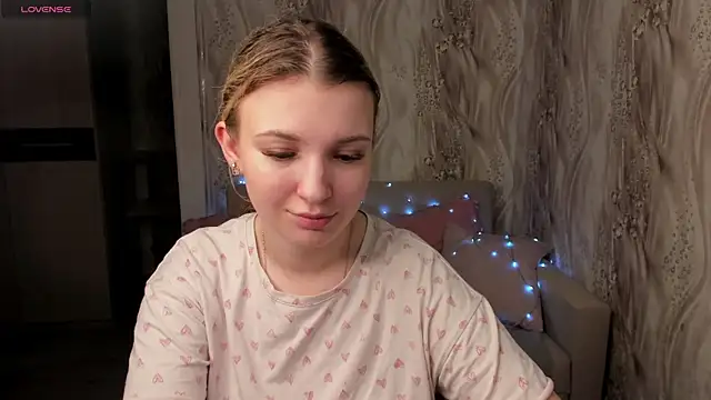 Snapshot of MilinaMorris chatting on 4, 6, 2026 MilinaMorris online show from 4, 6, 2026