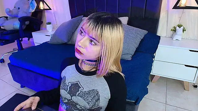 IvyBelle  online show from 18, 9, 2025