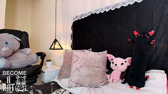 Snapshot of IvyBelle_ chatting on 11, 5, 2026 IvyBelle online show from 11, 5, 2026