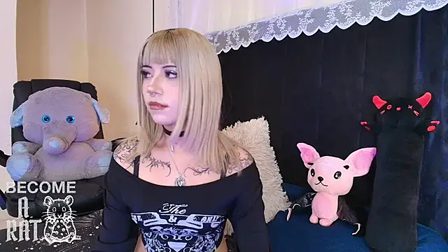 Snapshot of IvyBelle_ chatting on 16, 5, 2026 IvyBelle online show from 16, 5, 2026