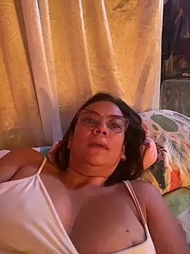 Snapshot of YadiraOrozco chatting on 14, 9, 2025 YadiraOrozco online show from 14, 9, 2025