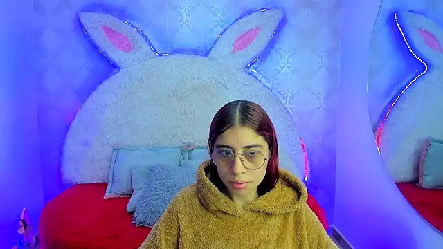 Snapshot of Gaby_louse chatting on 5, 1, 2026 Gaby louse online show from 5, 1, 2026