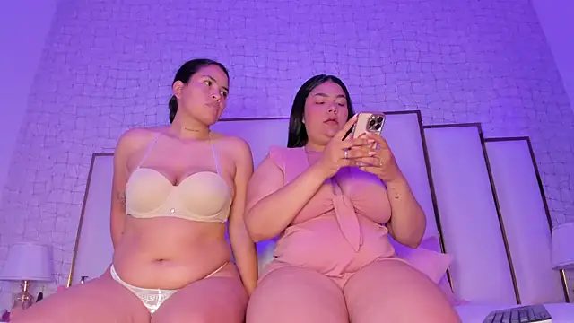 Snapshot of Mia_and_lexy chatting on 10, 10, 2025 Mia and lexy online show from 10, 10, 2025