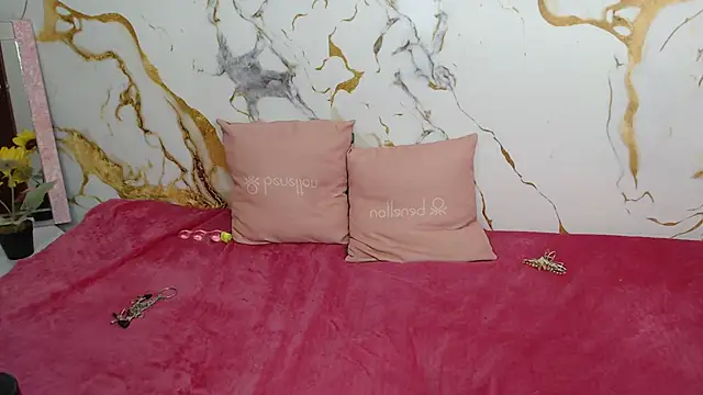 EmilyCoy  online show from 5, 2, 2026