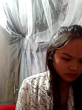 xinhxinhcute online show from 3, 10, 2025