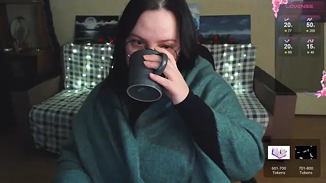 EmillyBones online show from 19, 12, 2025