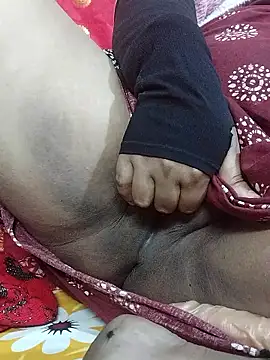 Snapshot of desi_boudi87 chatting on 10, 1, 2026 desi boudi87 online show from 10, 1, 2026