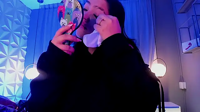 Snapshot of MAGIC_TESSA chatting on 5, 12, 2025 MAGIC TESSA online show from 5, 12, 2025