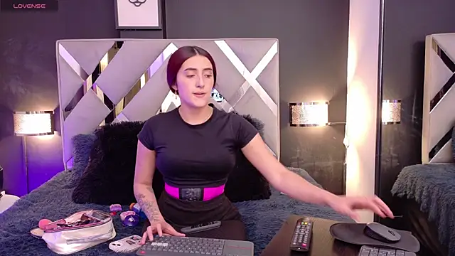 Snapshot of Miia_bunny chatting on 13, 9, 2025 Miia bunny online show from 13, 9, 2025