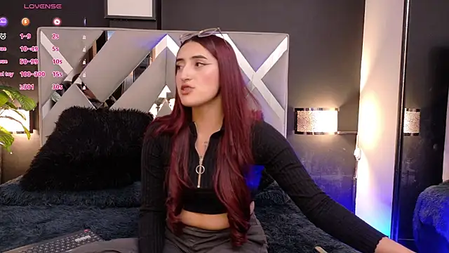 Snapshot of Miia_bunny chatting on 3, 10, 2025 Miia bunny online show from 3, 10, 2025