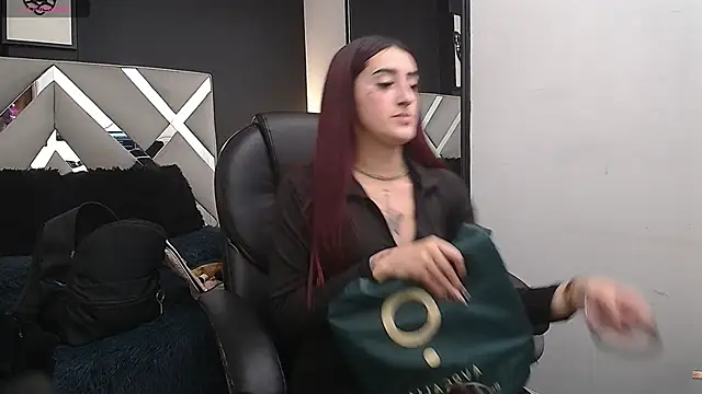 Snapshot of Miia_bunny chatting on 30, 10, 2025 Miia bunny online show from 30, 10, 2025