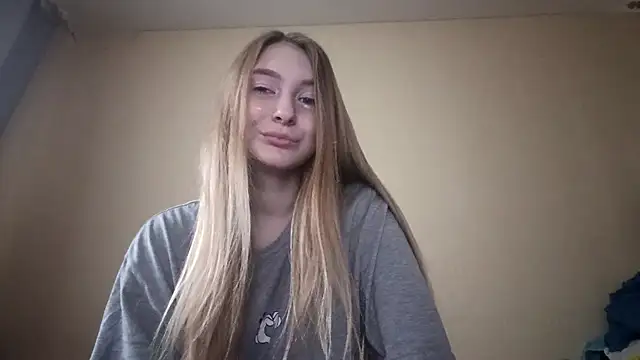 Nymera flare online show from 11, 11, 2025