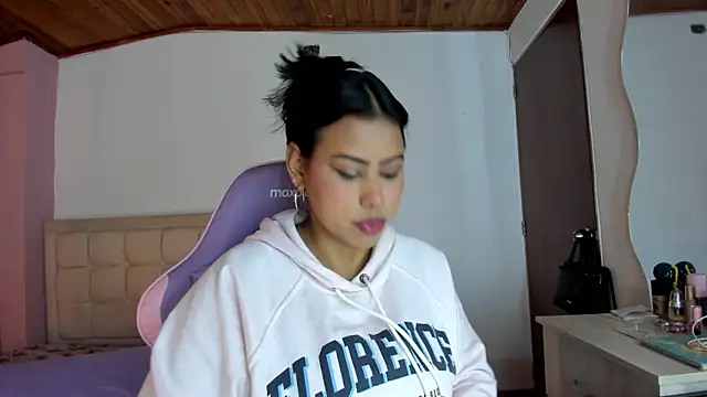 Michluxe 69 online show from 28, 7, 2026