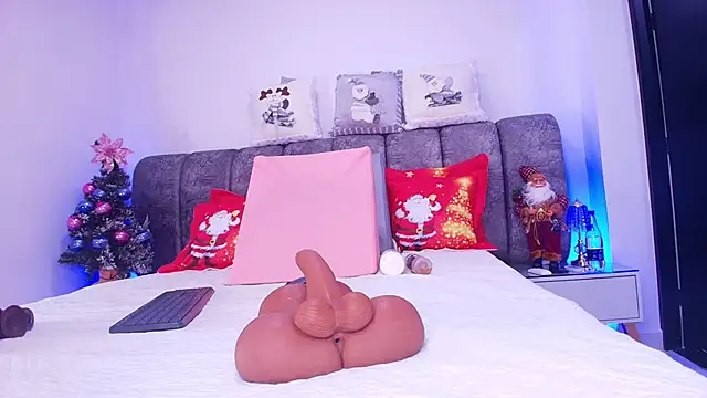 Snapshot of sweegirl69 chatting on 17, 12, 2025 sweegirl69 online show from 17, 12, 2025