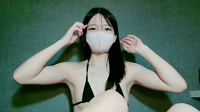 Snapshot of Yuki_chan_2 chatting on 24, 10, 2025 Yuki chan 2 online show from 24, 10, 2025