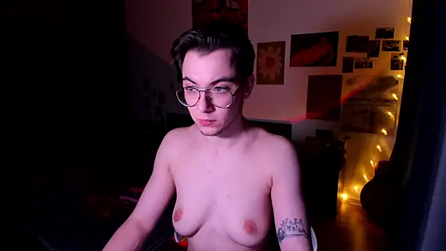 Snapshot of tyler_bergg chatting on 29, 4, 2026 tyler bergg online show from 29, 4, 2026