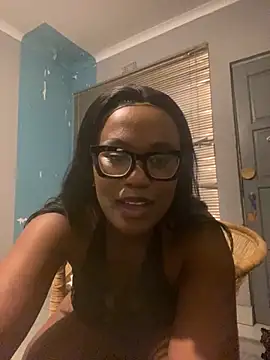 Moonzy77 online show from 29, 10, 2025