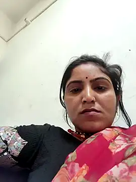 Snapshot of LUCKY_cut chatting on 3, 5, 2026 LUCKY cut online show from 3, 5, 2026