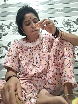 Snapshot of LUCKY_cut chatting on 10, 5, 2026 LUCKY cut online show from 10, 5, 2026