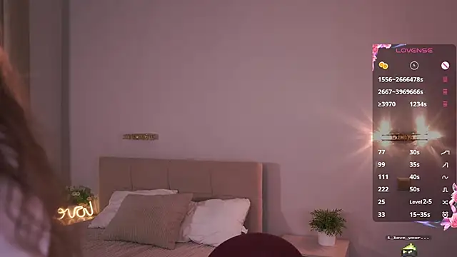 Snapshot of WilleneDelio chatting on 5, 10, 2025 WilleneDelio online show from 5, 10, 2025