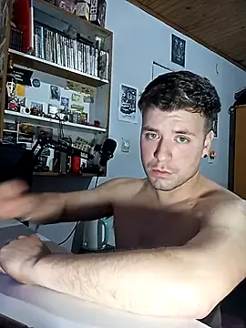 Snapshot of ferrari1996 chatting on 18, 9, 2025 ferrari1996 online show from 18, 9, 2025