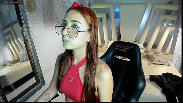 Snapshot of ValerySkinnyy chatting on 1, 5, 2026 ValerySkinnyy online show from 1, 5, 2026