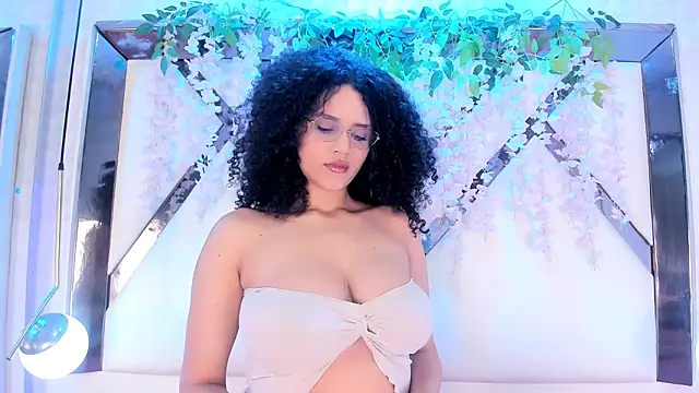 Snapshot of Lilithadams1 chatting on 12, 2, 2026 Lilithadams1 online show from 12, 2, 2026