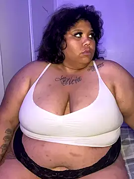 Snapshot of BlaxicanaMami chatting on 14, 11, 2025 BlaxicanaMami online show from 14, 11, 2025