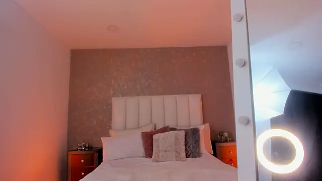 KaylieBrooks online show from 21, 11, 2025