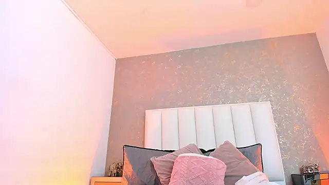 KaylieBrooks online show from 30, 3, 2026